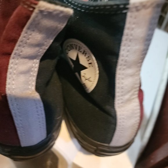 Converse - Picture 2 of 4